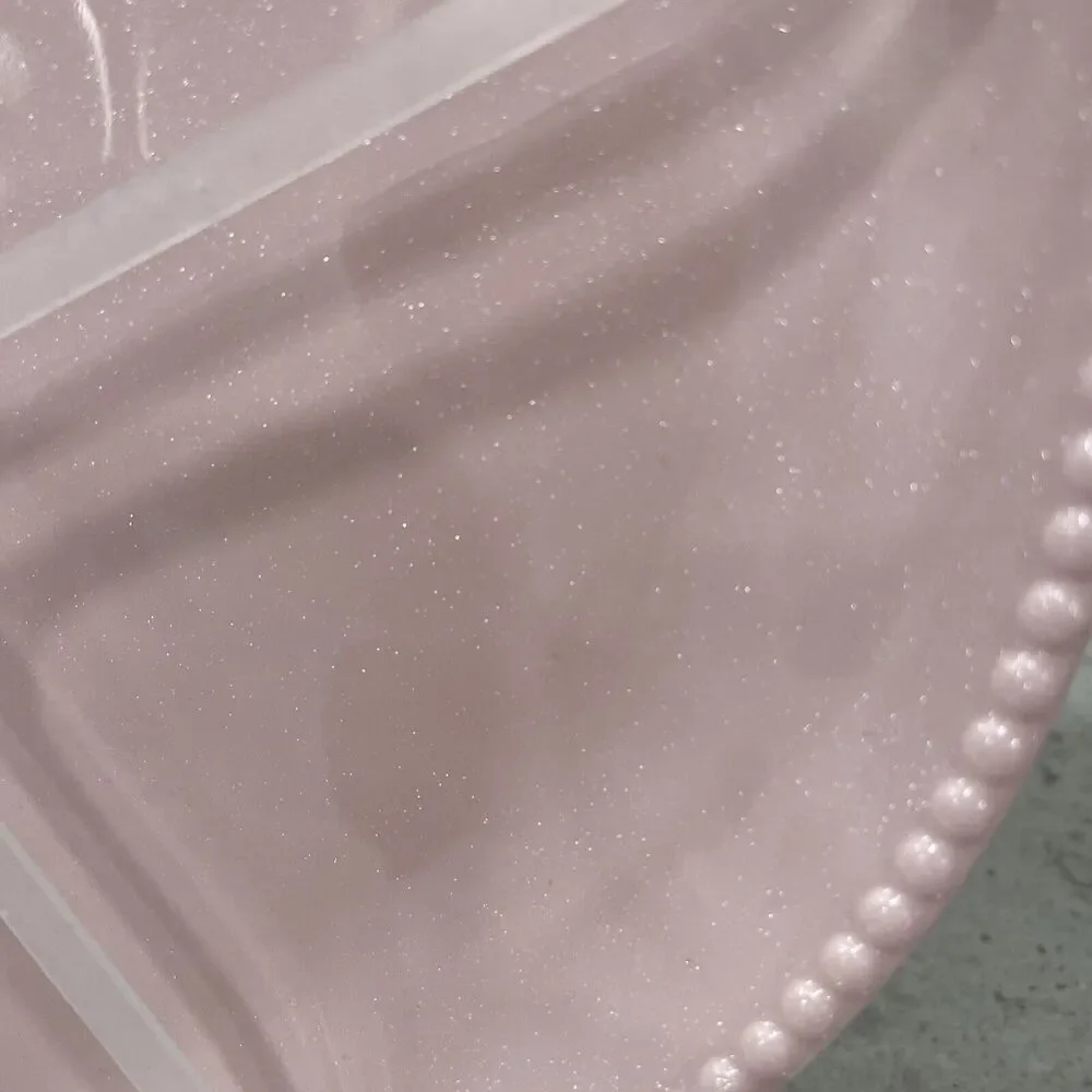 Set 4 PINK SHIMMER 9” Heart Shaped Melamine Plates Valentines Cupcakes Cashmere - Picture 2 of 5